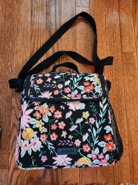 VERA BRADLEY LUNCHBOX